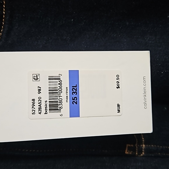 NWT Calvin Klein jeans 25x32 - Picture 4 of 4